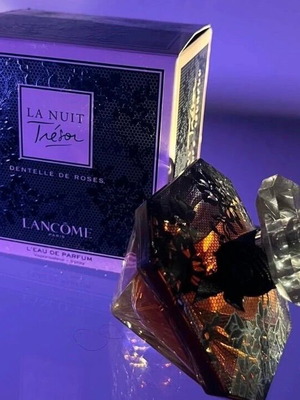 Lancôme La Nuit Trésor Dentelle de Roses Eau de Parfum 50ml like new limited edition