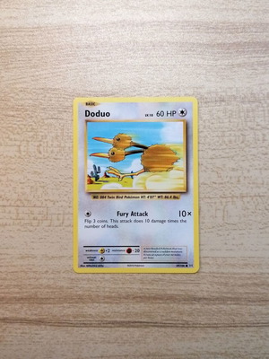 Doduo Pokémon Card Evolutions 2016 Near Mint
