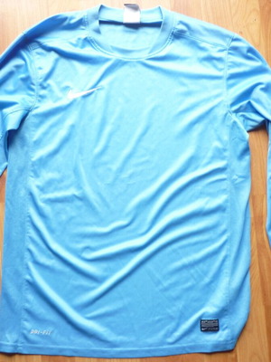 Nike men's athletic polyester shirt Medium used, turquoise