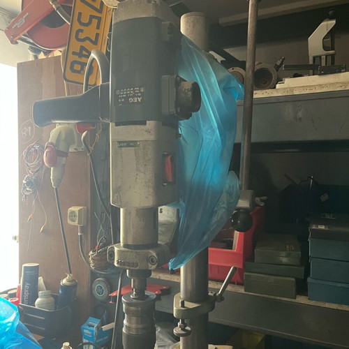 Magnetic drill like new for precise metal drilling