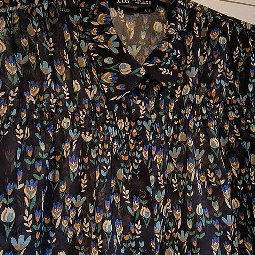 Zara cropped shirt with subtle floral pattern and chest gathers