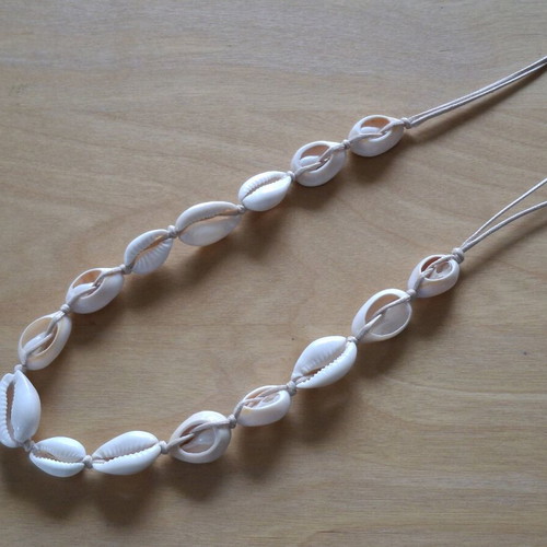 Shell necklace summer condition like new