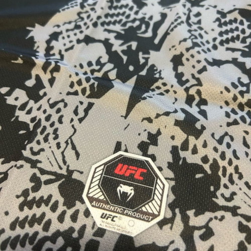UFC and Venum t-shirts like new, sizes M and L
