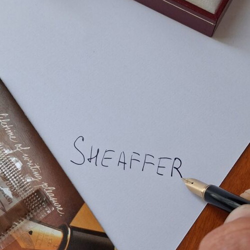 Sheaffer 18k Gold Pen new with box and spare parts