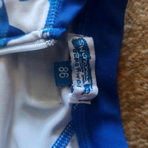 Baby swimsuit like new with sun protection and free hat