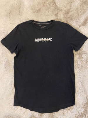 Jack & Jones t-shirt black, size M, like new