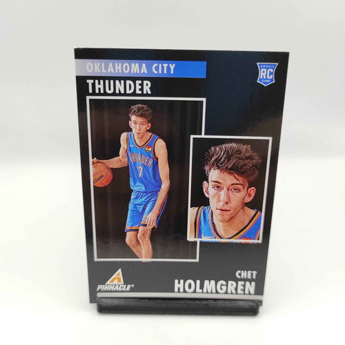 Chet Holmgren Chronicles Pinnacle 2022-23 Rookie Card like new