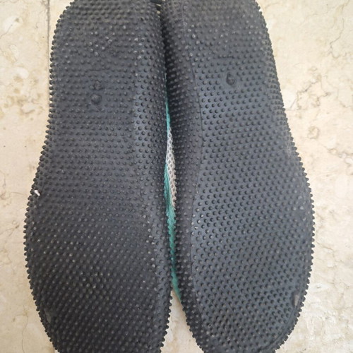 Women's water shoes like new