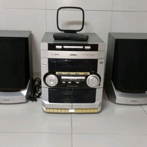 Philips stereo system used