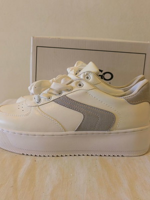 Γυναικεία sneakers GoGo Shoes νούμερο 41 καινούργια άσπρα