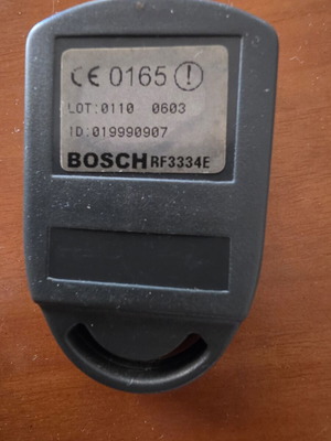 Bosch RF3334E car remote key