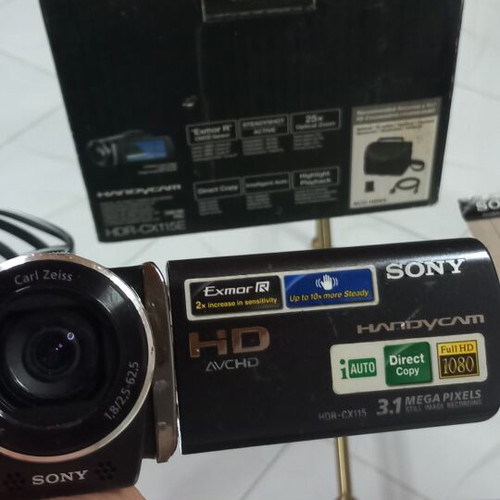 Sony Handycam HDR-CX115E Full HD camcorder with original charger and accessories