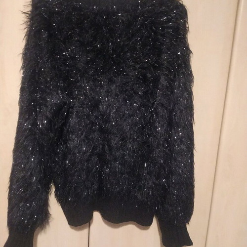Pullover fur and glitter like new, size L/XL, black
