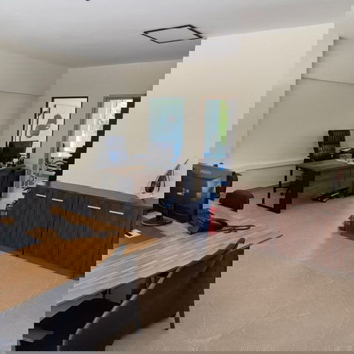 Επαγγελματικός χώρος 160 τ.μ. στη Λυκόβρυση με μεγάλη αυλή