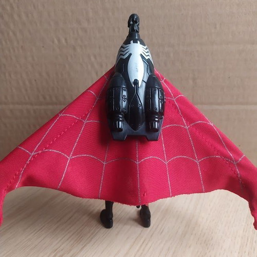 Black Spider-Man figure 15cm used with full equipment and launcher