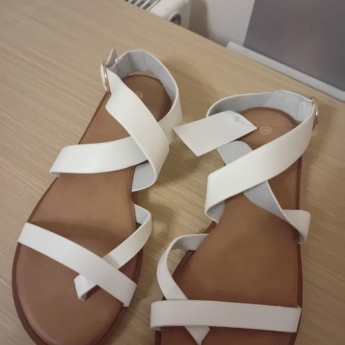 Women's white platform sandals, size 39