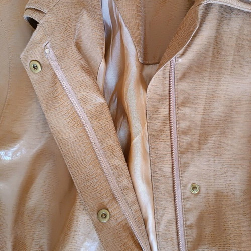 Leather short trench coat small beige like new
