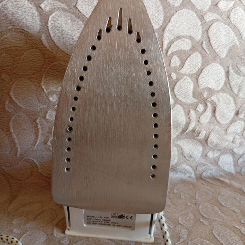 Electric iron 1200W 230-50 Hz