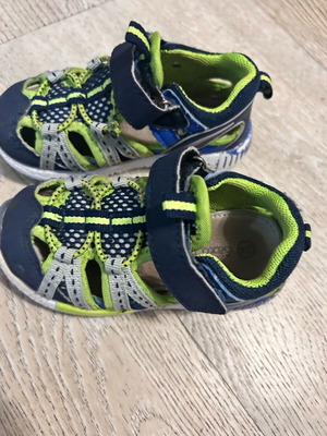 Sandals used, size 24, green