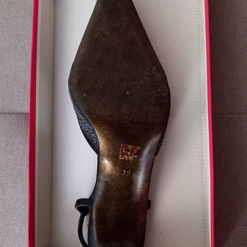 CF by LODI black leather pumps like new, size 39