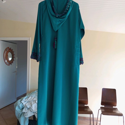 Caftan from Morocco satin silk petrol with purple embroidery and hood new XL