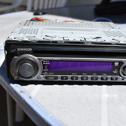 Kenwood Auto Radio CD used, very good condition with detachable faceplate