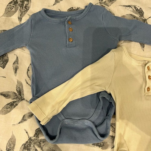 Sinsay long-sleeve bodysuit set like new 2-5 months, 100% cotton