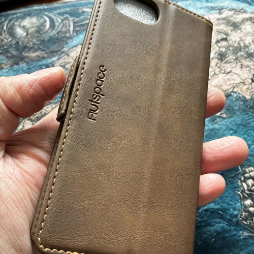 iPhone 16e case new leather