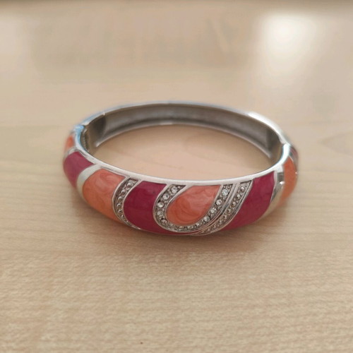Colorful bracelet with stones like new