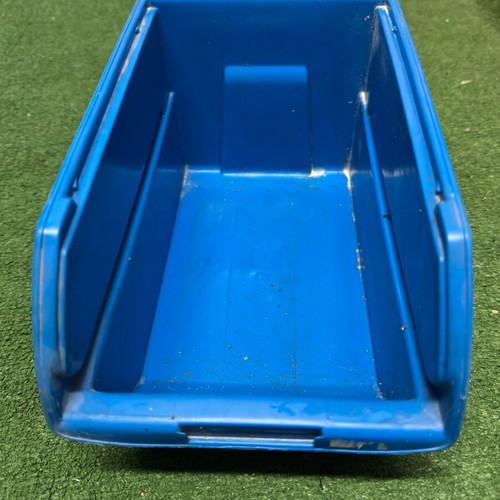 Plastic storage boxes used, pack of 50 pieces