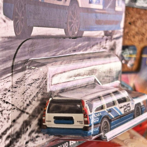 Hot Wheels Volvo 850 Estate collectible