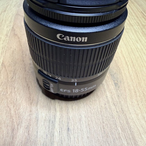 Canon EOS 2000D DSLR φωτογραφική μηχανή σαν καινούργιο με φακό EF-S 18-55mm IS II και αξεσουάρ