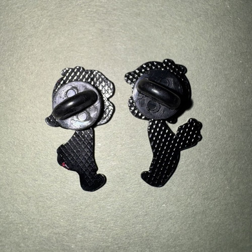 Metal pins set of 2 new