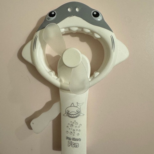 Shark handheld fan used with small scratch