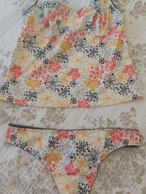 Lingerie set medium new, slim fit