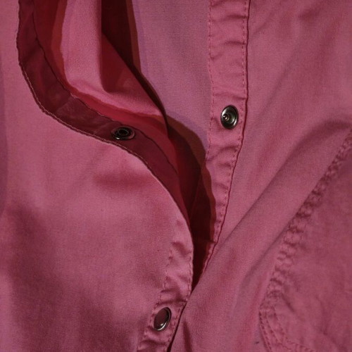 No Boundaries women's shirt pink like new, size L