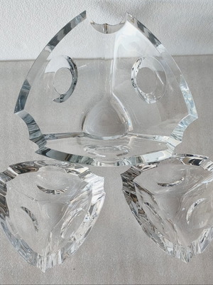 Crystal bowl and 2 ashtrays set new, heavy construction
