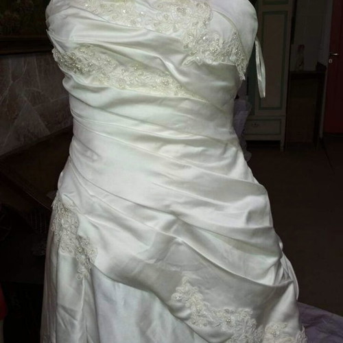 Wedding dresses new, unworn, sizes S-M, set of two