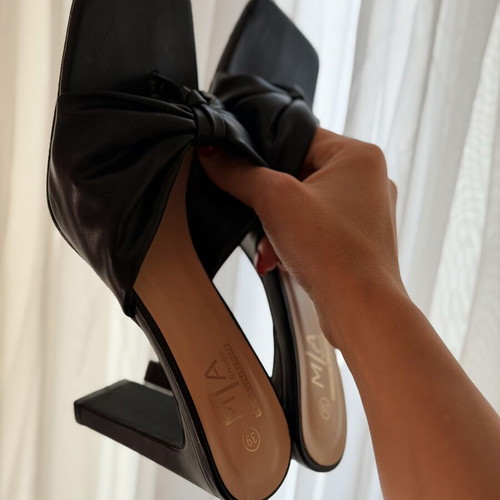 Mia black high-heeled sandals, size 39