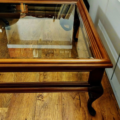 Coffee table used solid walnut wood with glass top