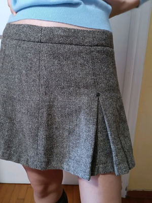 Kookai wool mini pleated skirt large like new, beige brown