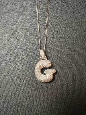 Necklace with stainless steel chain letter G new