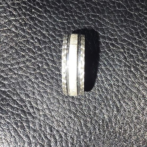 Silver women's ring like new