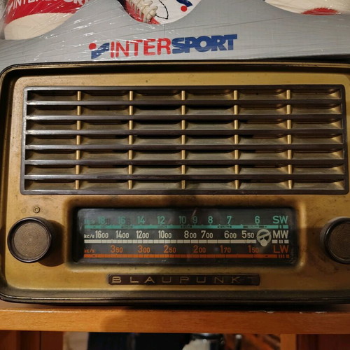 Old radio used, unknown working condition