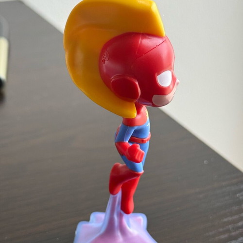 Kinder Flash Avengers figure like new