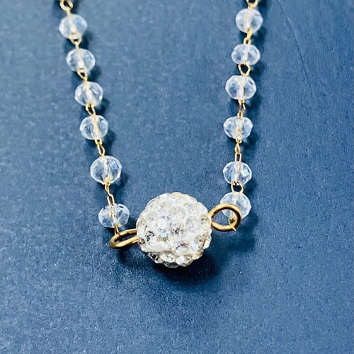 White necklace with artificial stone like new