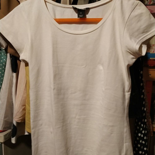 H&M T-shirt size S like new, white