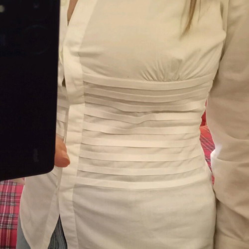 Women's white cotton fitted shirt like new with unique design
