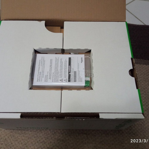Schneider Magelis GTU Series HMIDT651 Touchscreen and PLC new