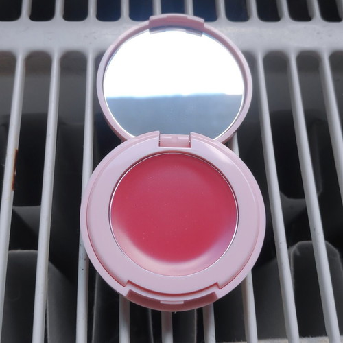 Estée Lauder x Ladurée Paris collectible compact new